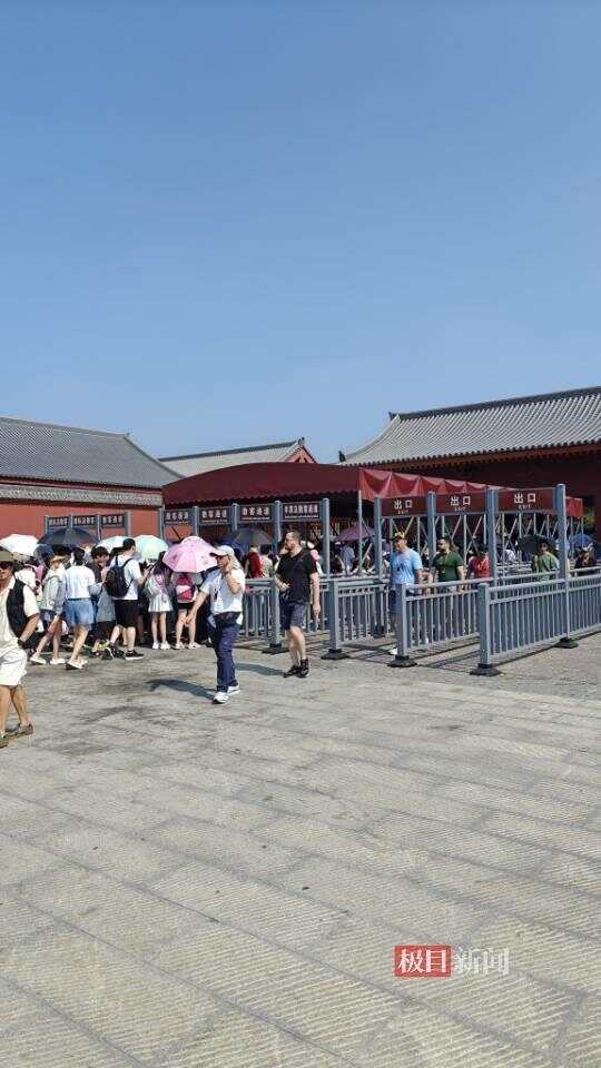 白马寺周边村民谈印乐方丈：亲自带弟子耕作，免费发自种的豆子-第2张图片