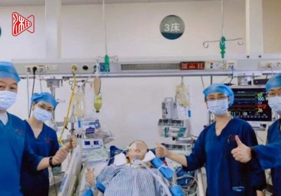 35楼坠落女子恢复神志，主治医生：小区绿化提供缓冲-第1张图片