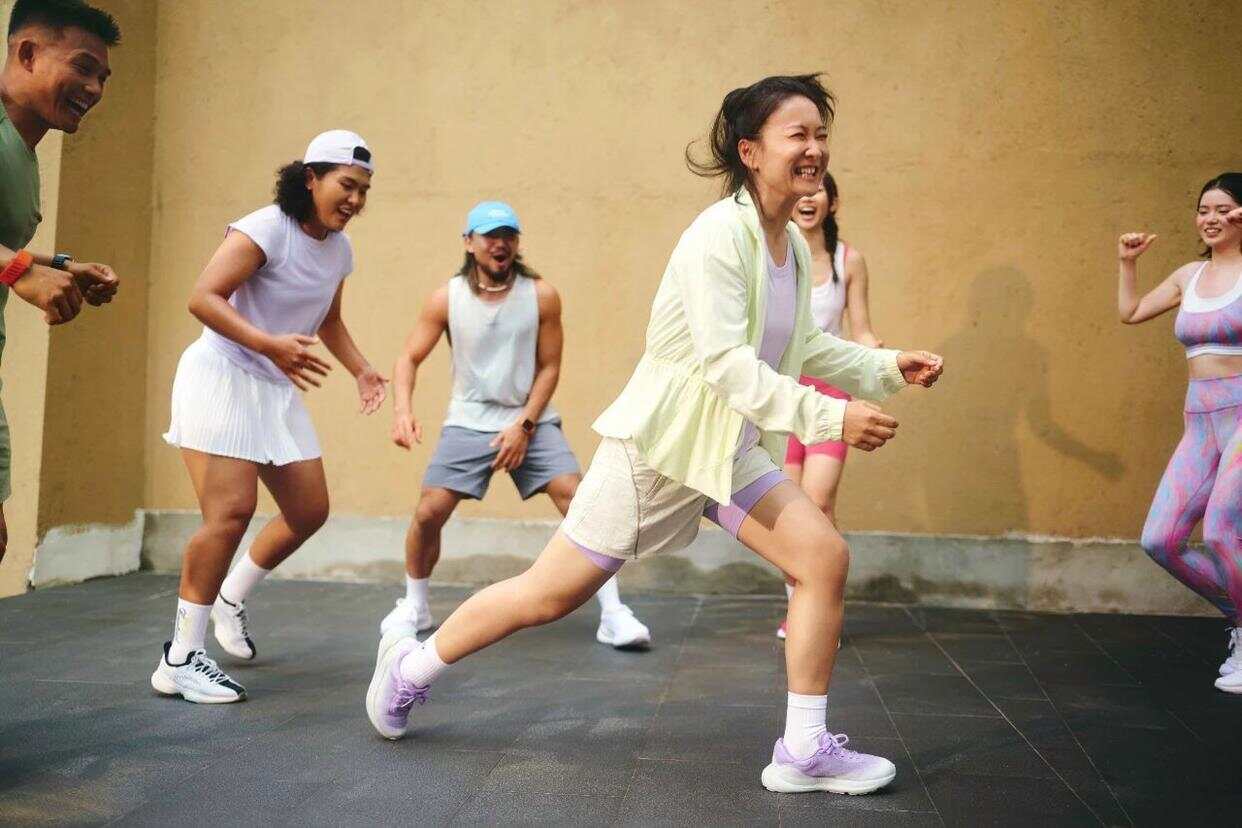 贾玲现身上海分享健身日常，网友：她的股四头肌好结实-第2张图片
