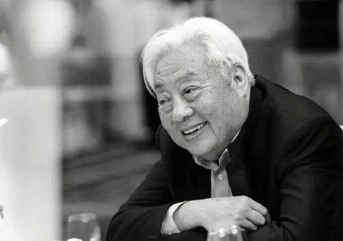 闫妮发文悼念朱龙广：永远严厉又风趣的佟老爹，两人曾在《武林外传》中饰演父女-第1张图片