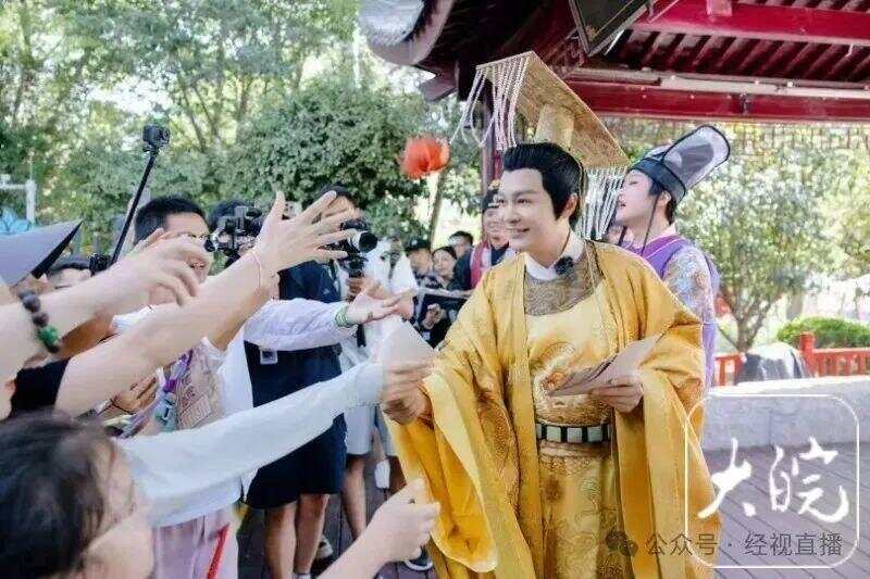 李世民扮演者在景区打工？回应：要养家糊口-第2张图片