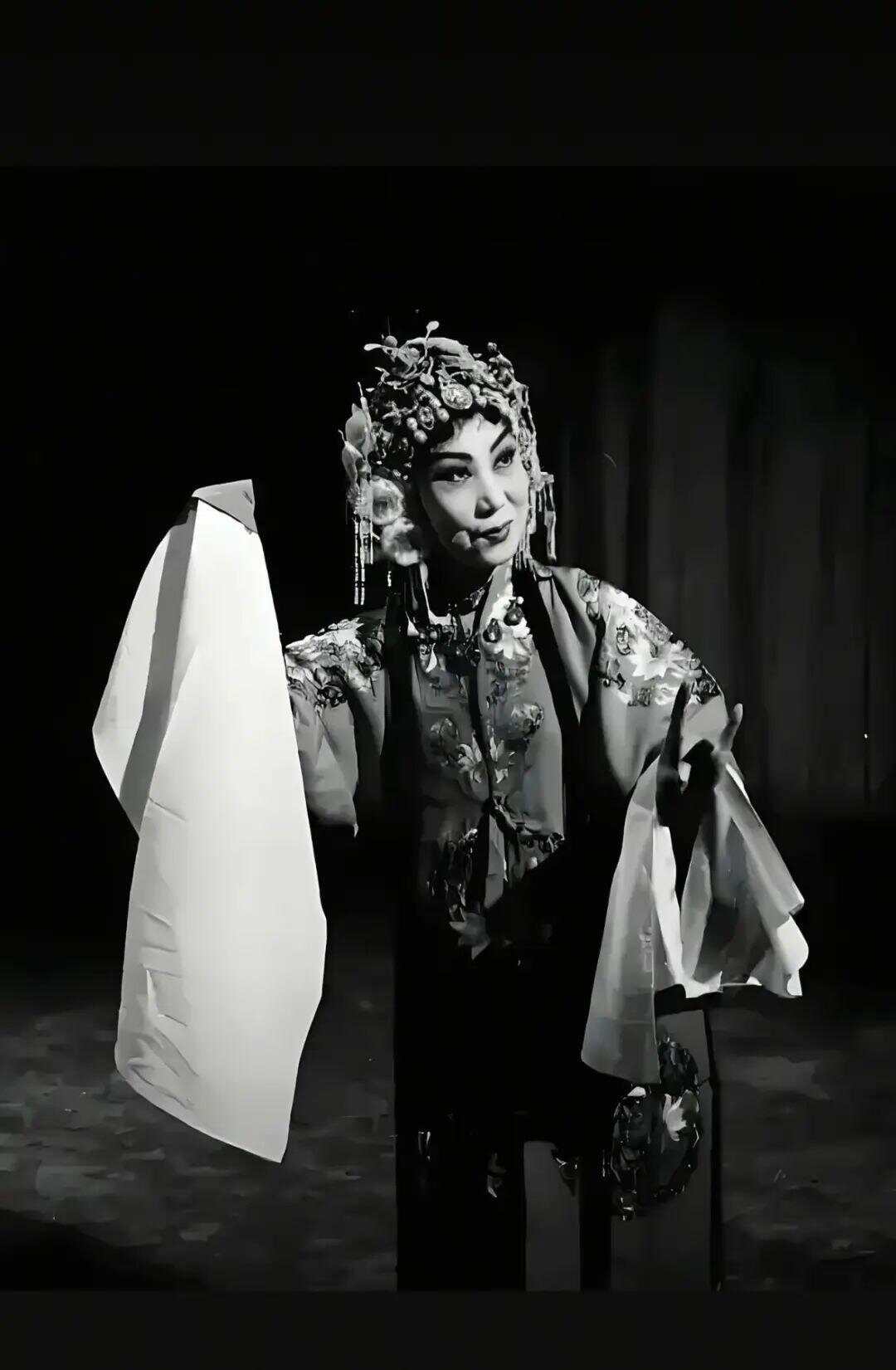 一级演员陈佩华逝世，为国家级非遗传承人-第2张图片