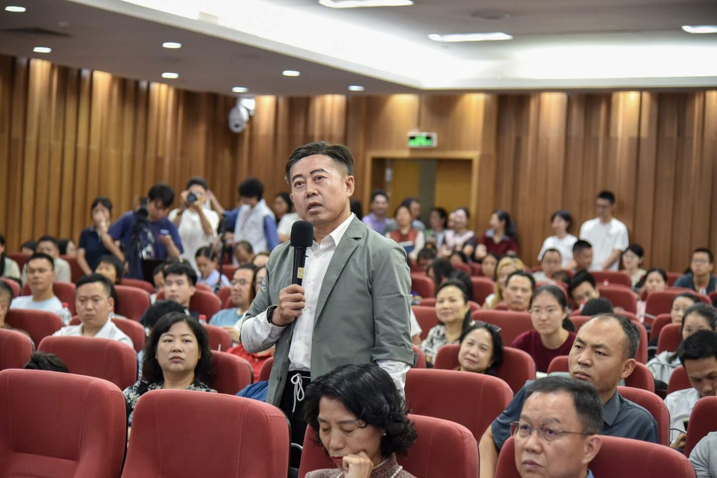 AI时代更需要“四书”的智慧，柳恩铭“四书心读”丛书分享交流会举行-第4张图片