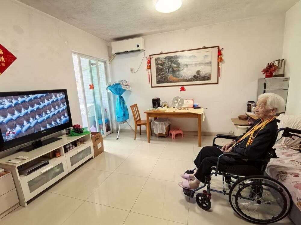 广东抗战老兵看阅兵：他们眼含热泪，抬手敬礼-第4张图片