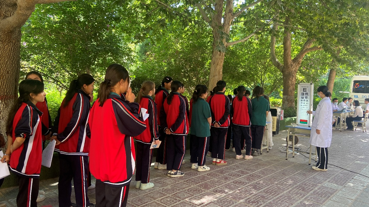 跨越山海送服务！广东大学生赴疆青春实践暖人心-第2张图片